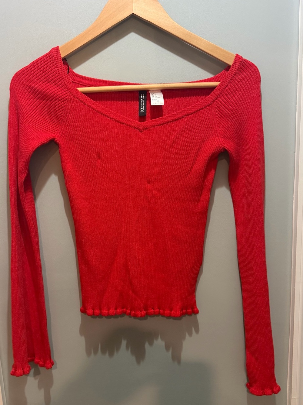 H&M Red Ribbed V-Neck Long Sleeve Top